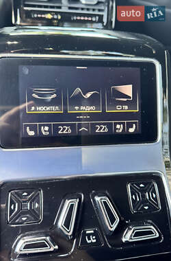 Седан Audi A8 2022 в Киеве