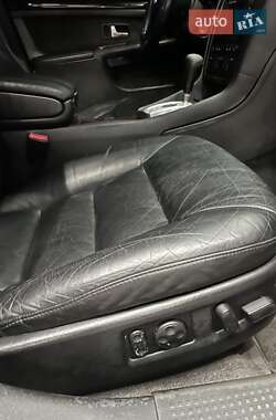 Седан Audi A8 2000 в 