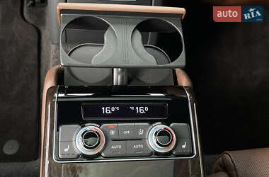 Седан Audi A8 2016 в 
