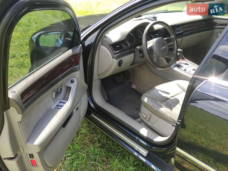 Седан Audi A8 2004 в Зіньківі
