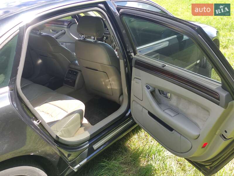 Седан Audi A8 2004 в Зіньківі
