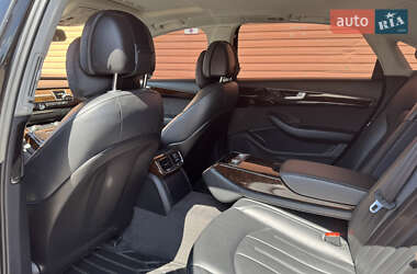 Седан Audi A8 2017 в 