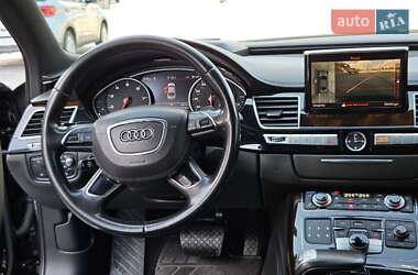 Седан Audi A8 2015 в 