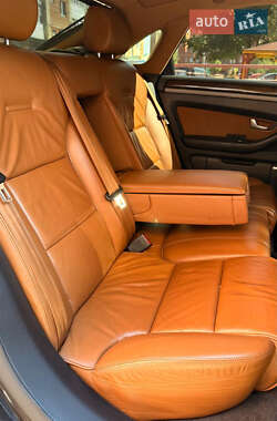 Седан Audi A8 2005 в 