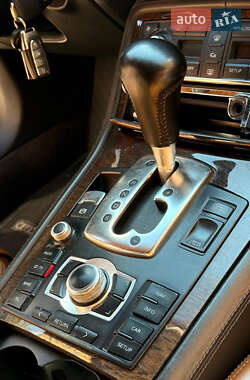 Седан Audi A8 2005 в 