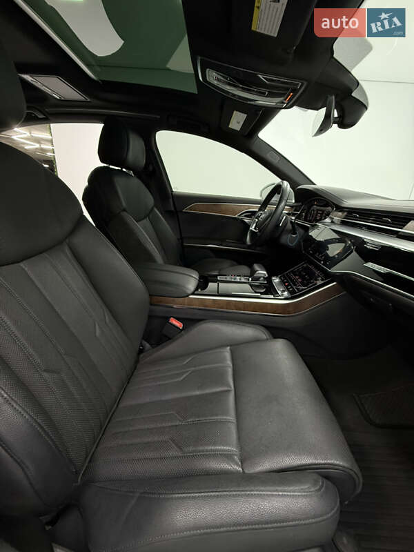 Седан Audi A8 2019 в Одессе