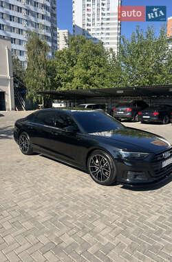 Седан Audi A8 2020 в 