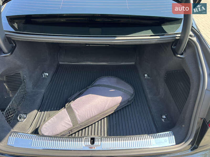 Седан Audi A8 2020 в Одессе