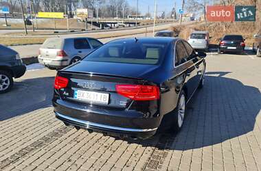 Седан Audi A8 2011 в 