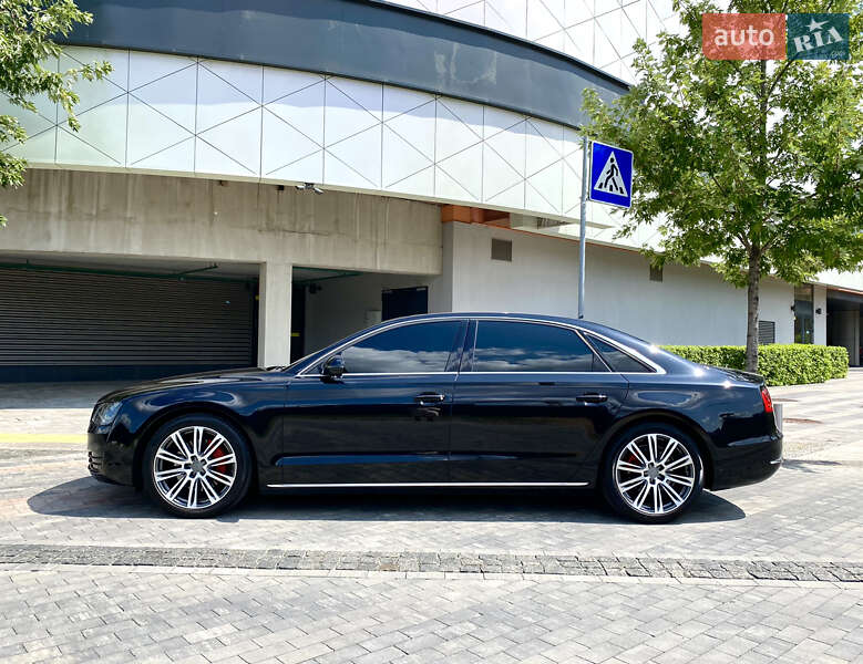 Седан Audi A8 2012 в Києві