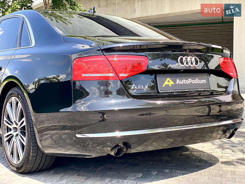 Седан Audi A8 2012 в Києві