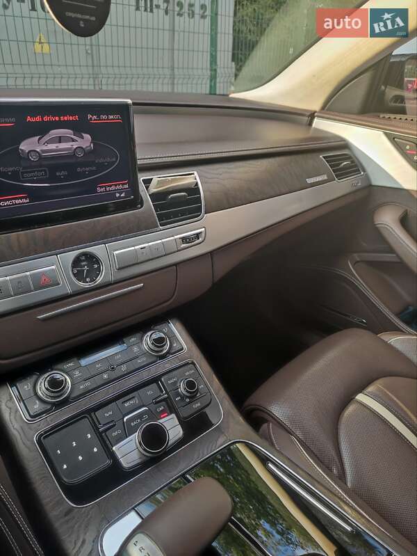Седан Audi A8 2013 в Киеве