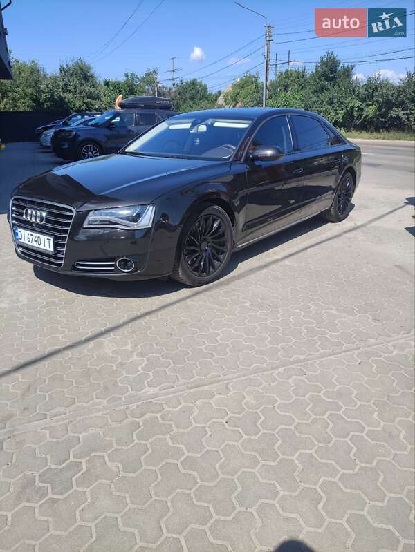 Седан Audi A8 2013 в 