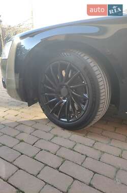 Седан Audi A8 2013 в 