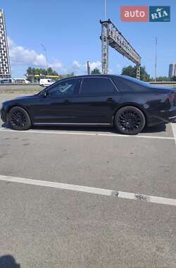 Седан Audi A8 2013 в 