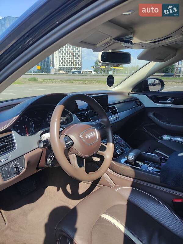 Седан Audi A8 2013 в Киеве