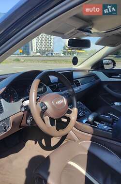 Седан Audi A8 2013 в 