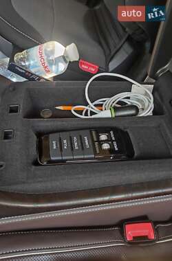 Седан Audi A8 2013 в 