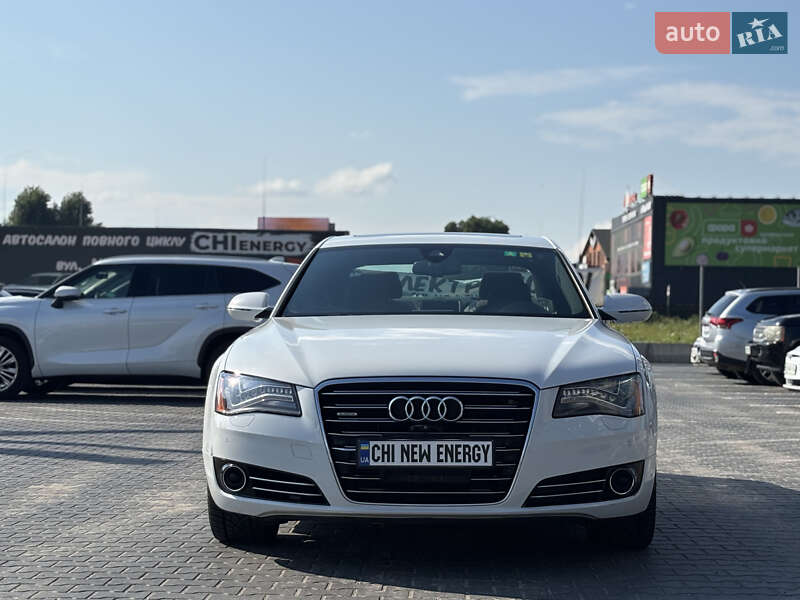 Седан Audi A8 2013 в Киеве