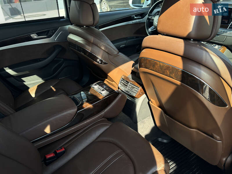 Седан Audi A8 2013 в Киеве