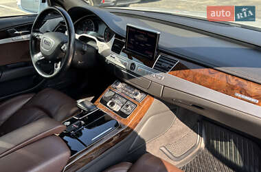 Седан Audi A8 2013 в 