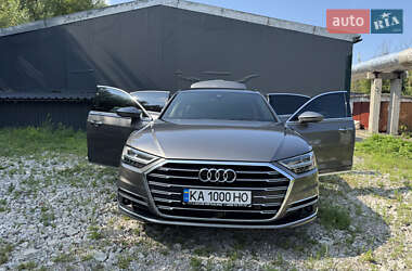 Седан Audi A8 2017 в 