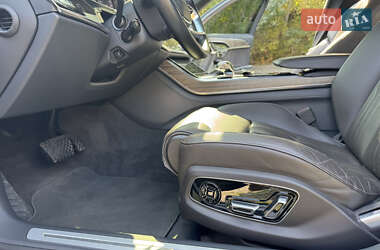 Седан Audi A8 2017 в 