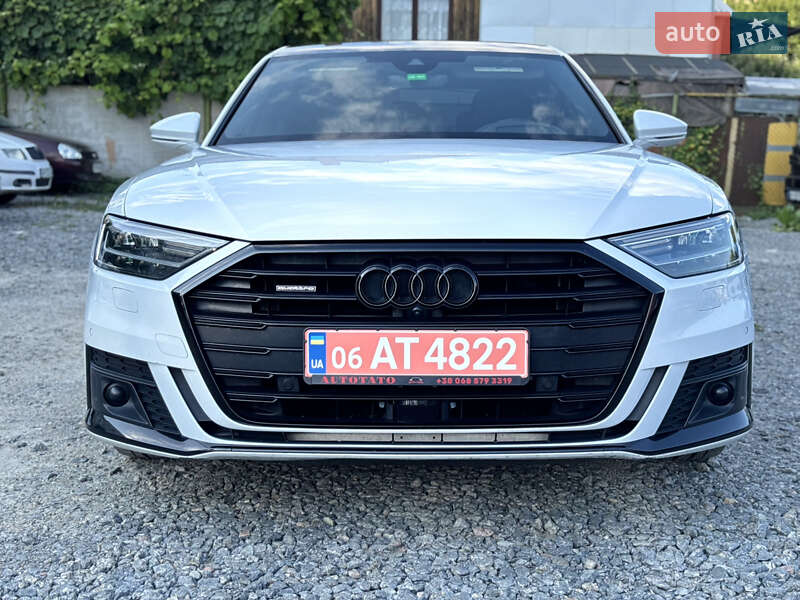 Седан Audi A8 2021 в Бердичеві