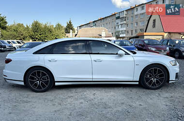 Седан Audi A8 2021 в 