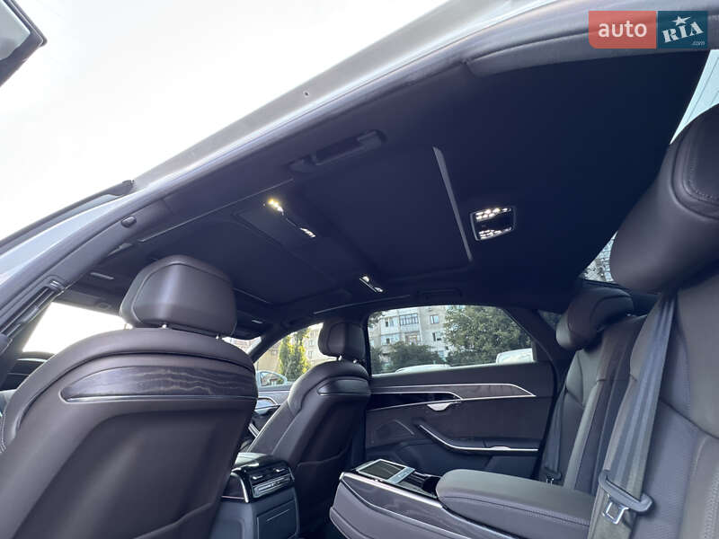 Седан Audi A8 2021 в Бердичеві