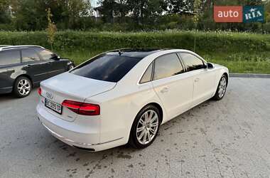 Седан Audi A8 2015 в 
