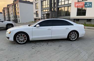 Седан Audi A8 2015 в 