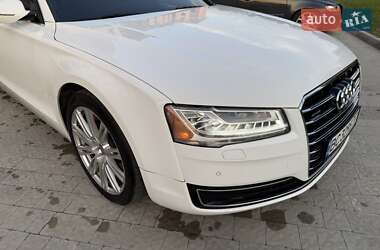 Седан Audi A8 2015 в 