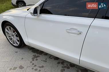 Седан Audi A8 2015 в 
