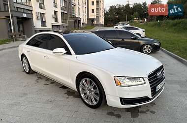 Седан Audi A8 2015 в 