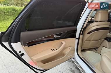 Седан Audi A8 2015 в 