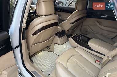Седан Audi A8 2015 в 