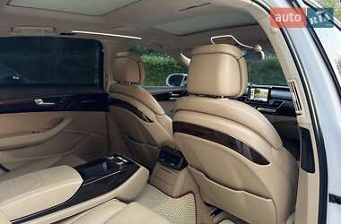 Седан Audi A8 2015 в 