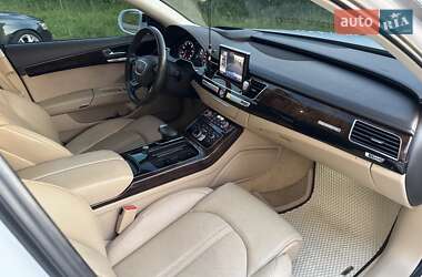 Седан Audi A8 2015 в 