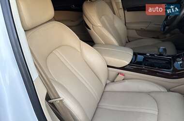 Седан Audi A8 2015 в 
