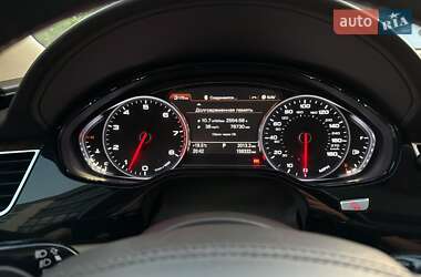 Седан Audi A8 2015 в 