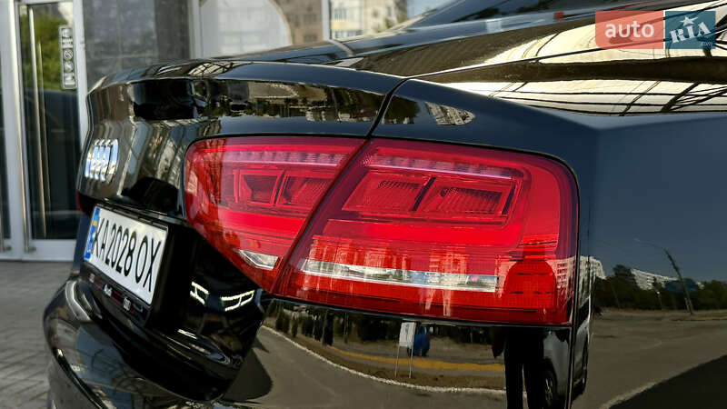 Седан Audi A8 2013 в Запорожье