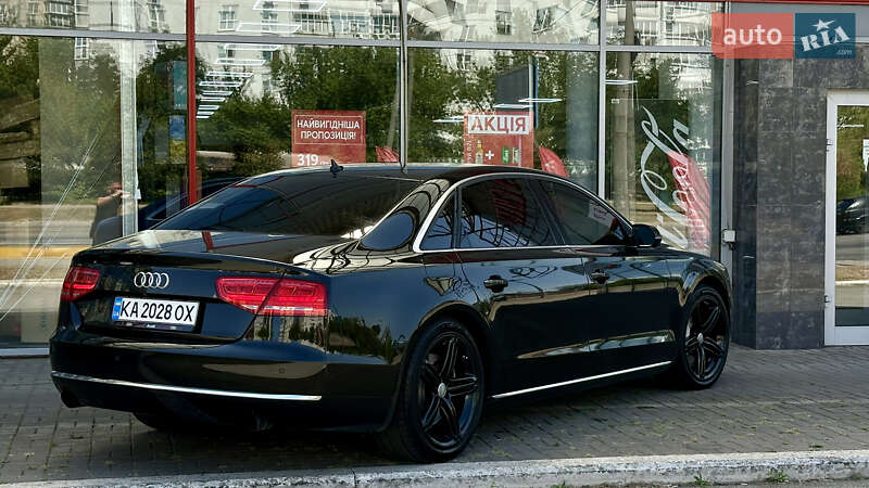 Седан Audi A8 2013 в Запорожье