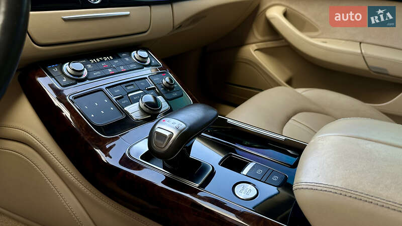Седан Audi A8 2013 в Запорожье