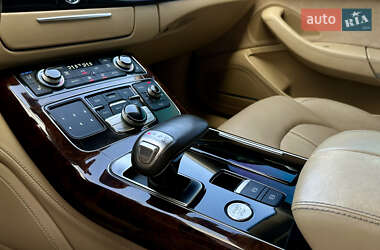 Седан Audi A8 2013 в 