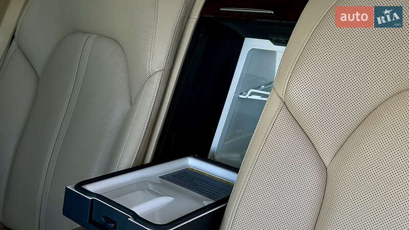 Седан Audi A8 2013 в Запорожье