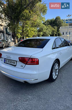 Седан Audi A8 2012 в 