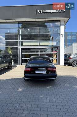 Седан Audi A8 2017 в 