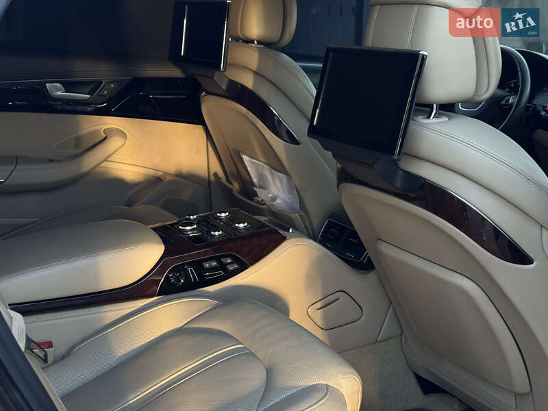 Седан Audi A8 2013 в Запорожье