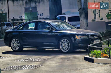 Седан Audi A8 2013 в Одесі